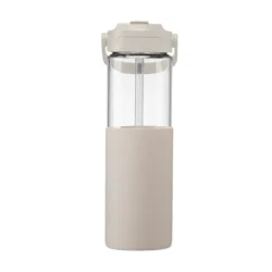 Photo de Gourde 590 ml en verre avec manchon en silicone