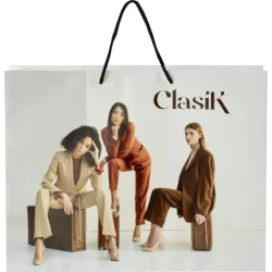 Photo de Sac en papier avec poignées torsadées 100% personnalisable